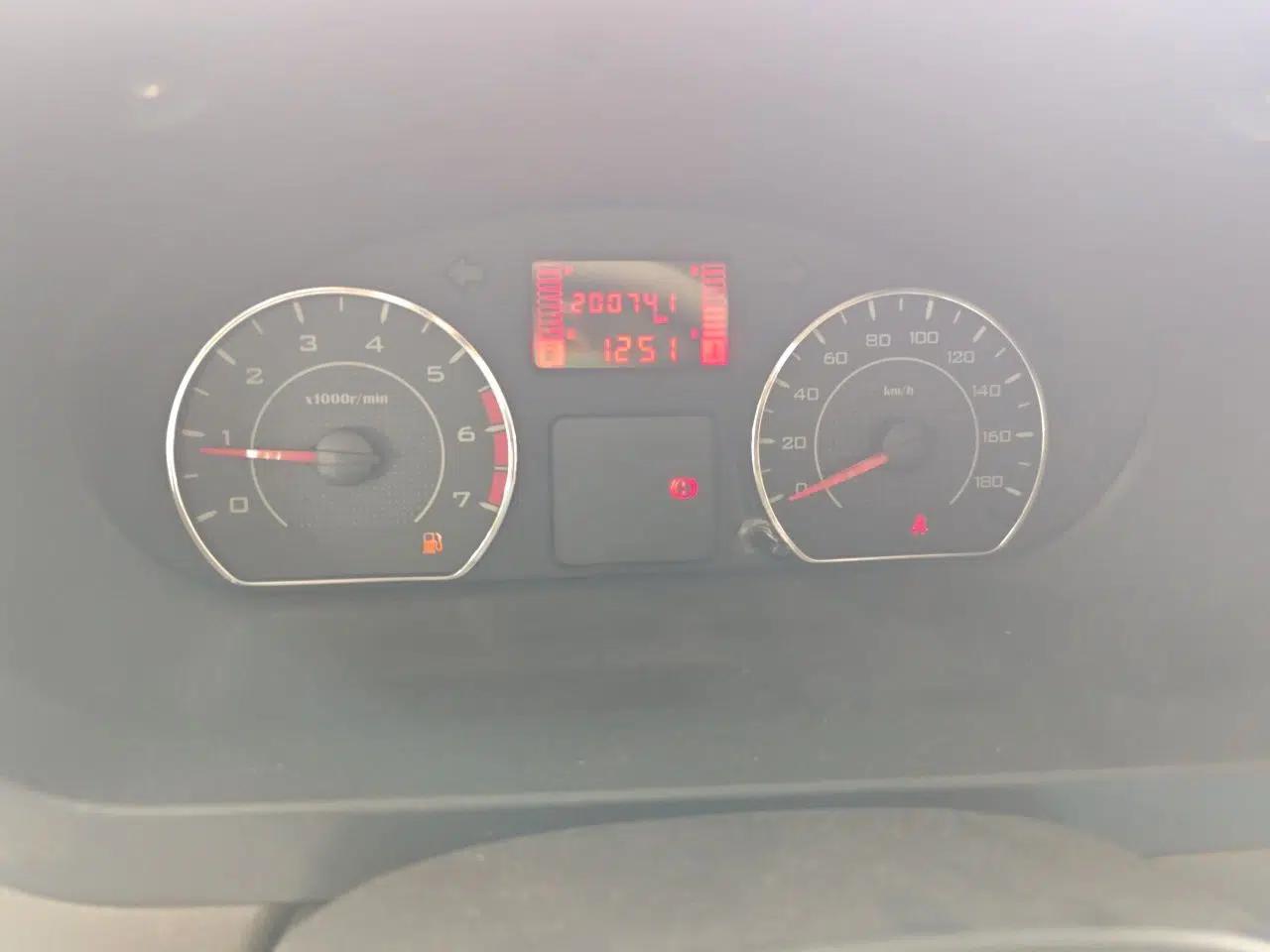 Wuling Rongguang V 2015 1.5L Practical Version — миниатюра 11