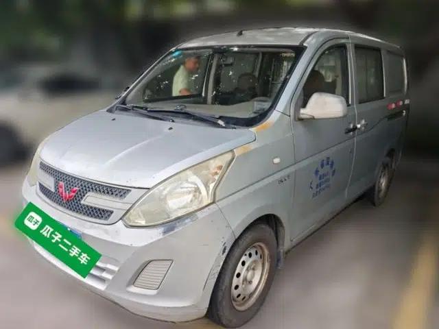 Wuling Rongguang V 2015 1.5L Practical Version