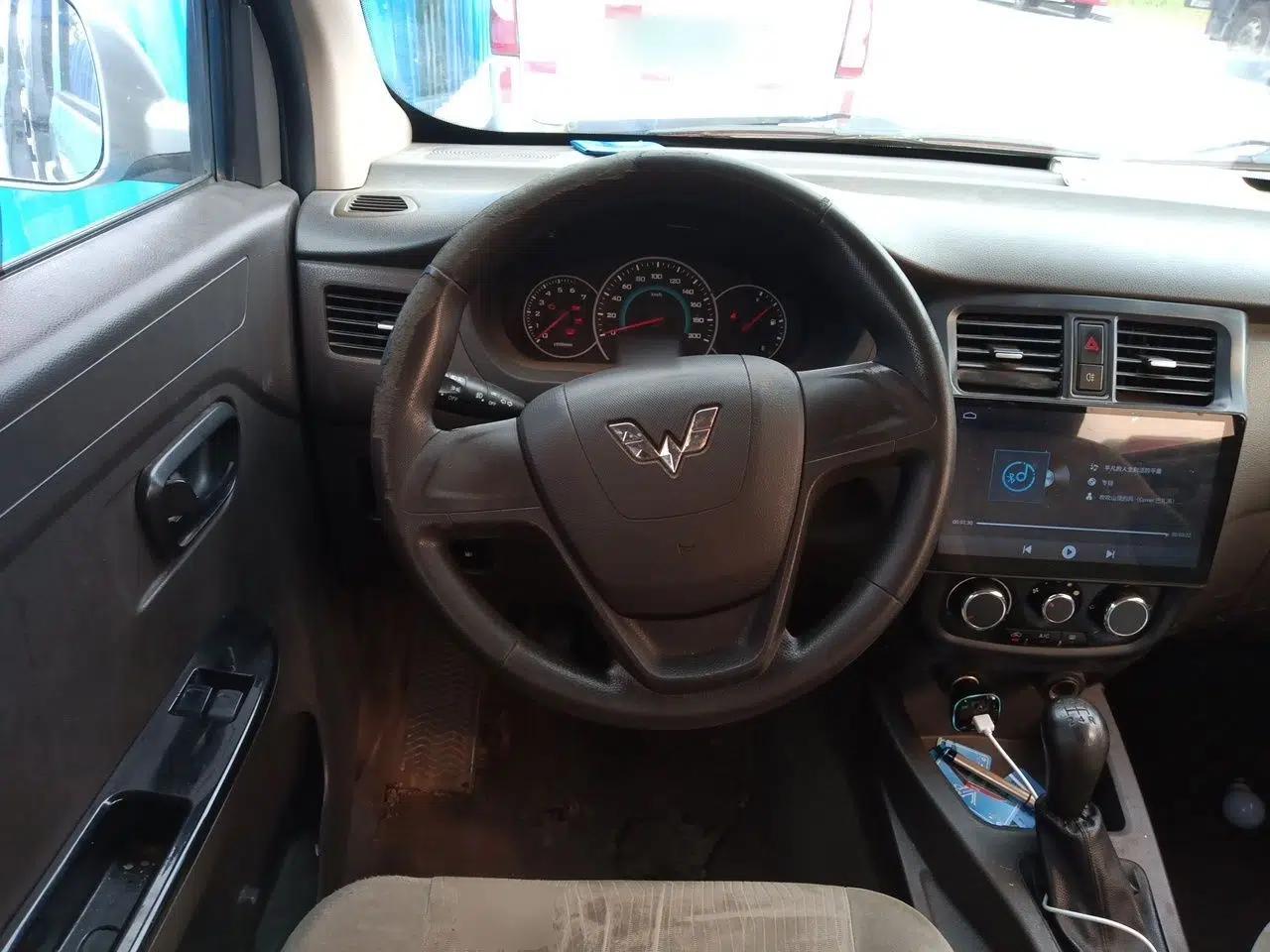 Wuling Rongguang V 2015 1.5L Base Version — миниатюра 10