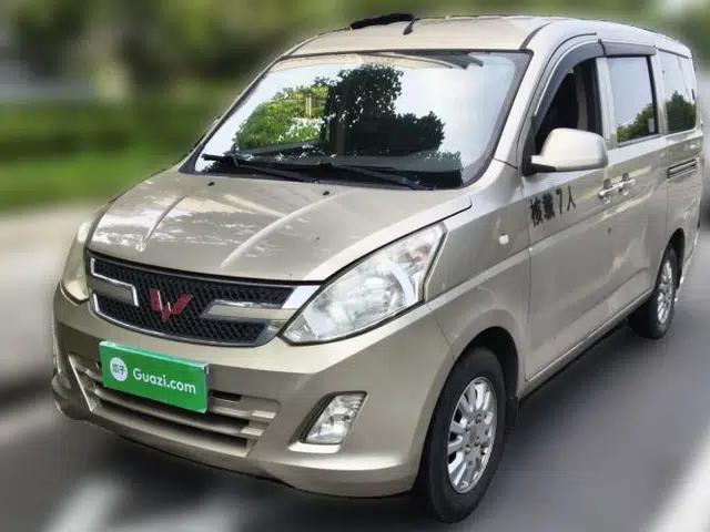 Wuling Rongguang V 2016 1.2L Standard Version