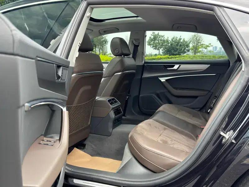 Audi A7L 2024 45 TFSI S-line Dream Crystal Package — миниатюра 17