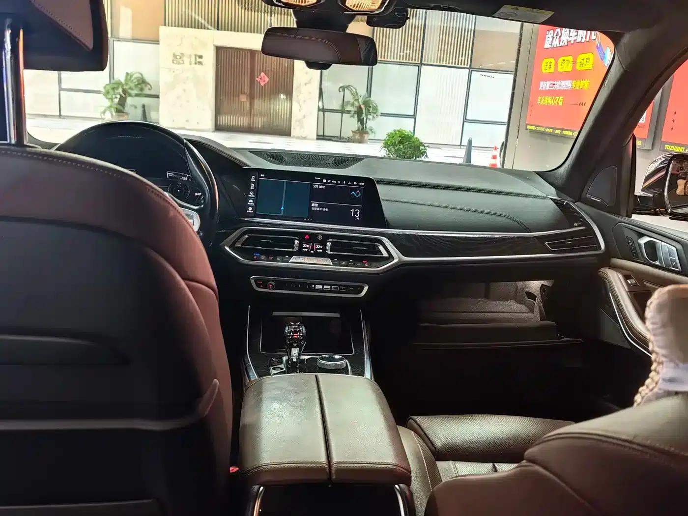 BMW X7 2020 xDrive40i M Sport Package — миниатюра 4