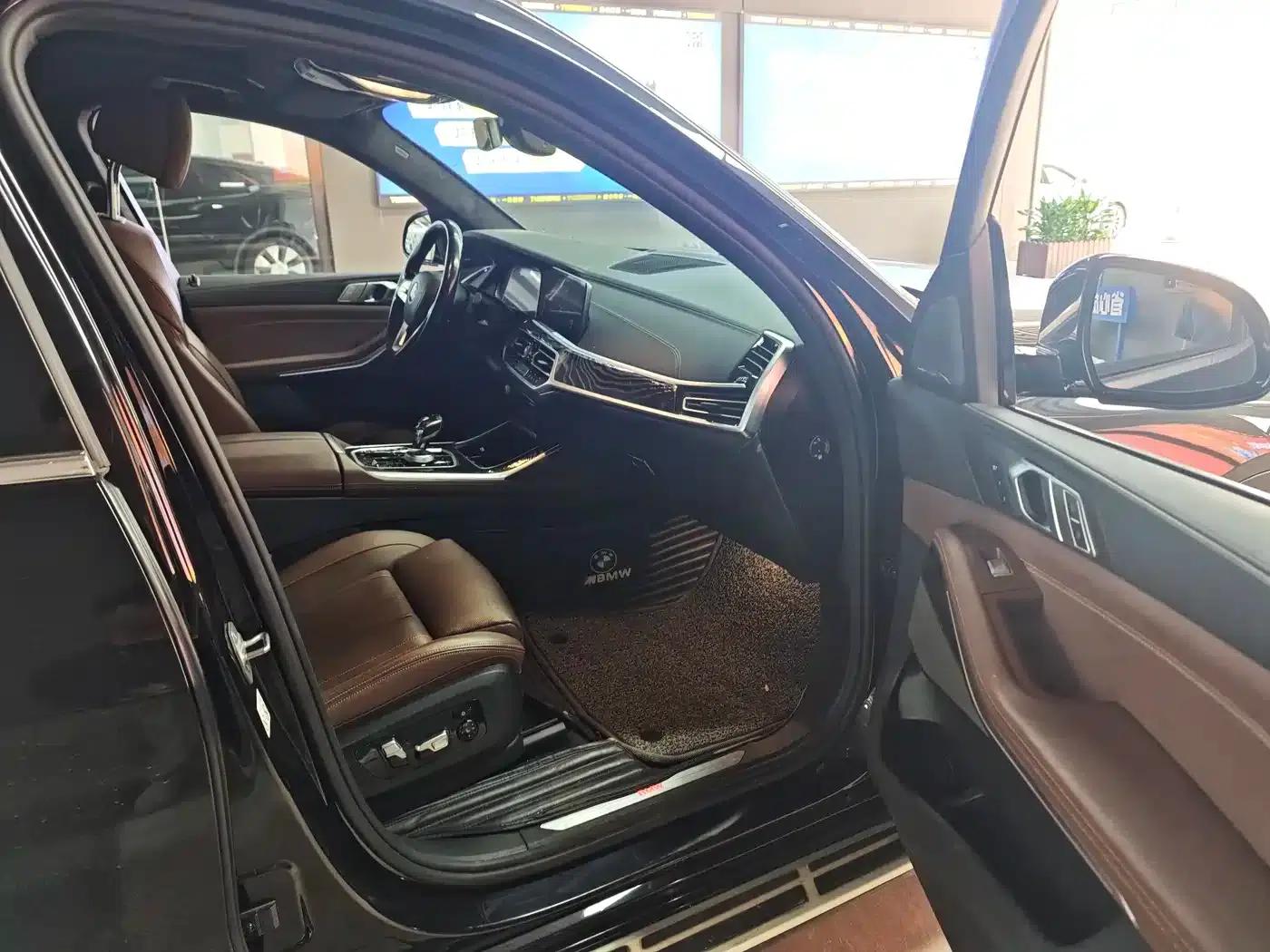 BMW X7 2020 xDrive40i M Sport Package — миниатюра 8