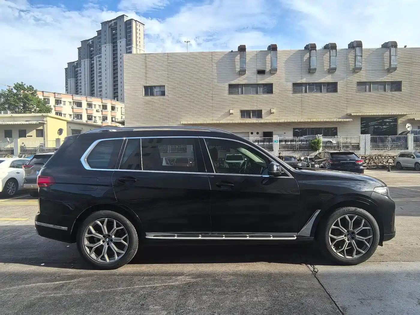 BMW X7 2020 xDrive40i Leading Luxury Package — миниатюра 6
