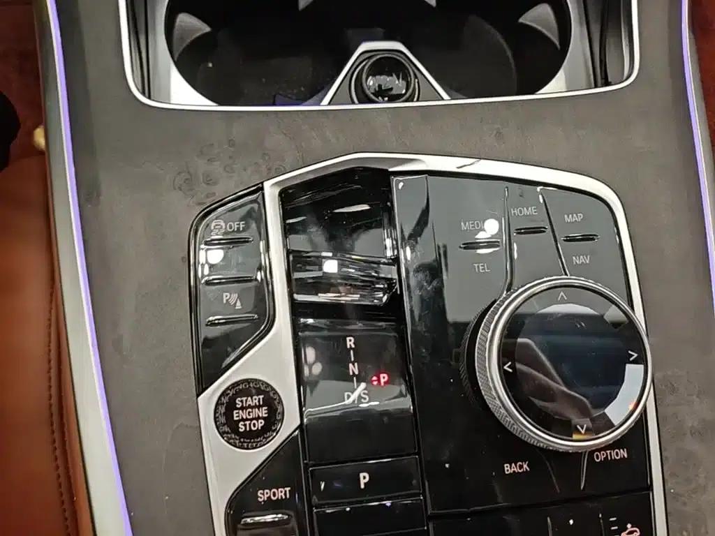 BMW X7 2023 xDrive40i M Sport Package — миниатюра 21