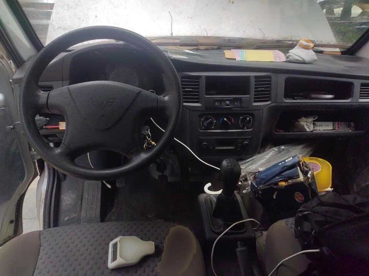 Wuling Zhiguang 2015 1.2L Practical LS-I Model — миниатюра 9