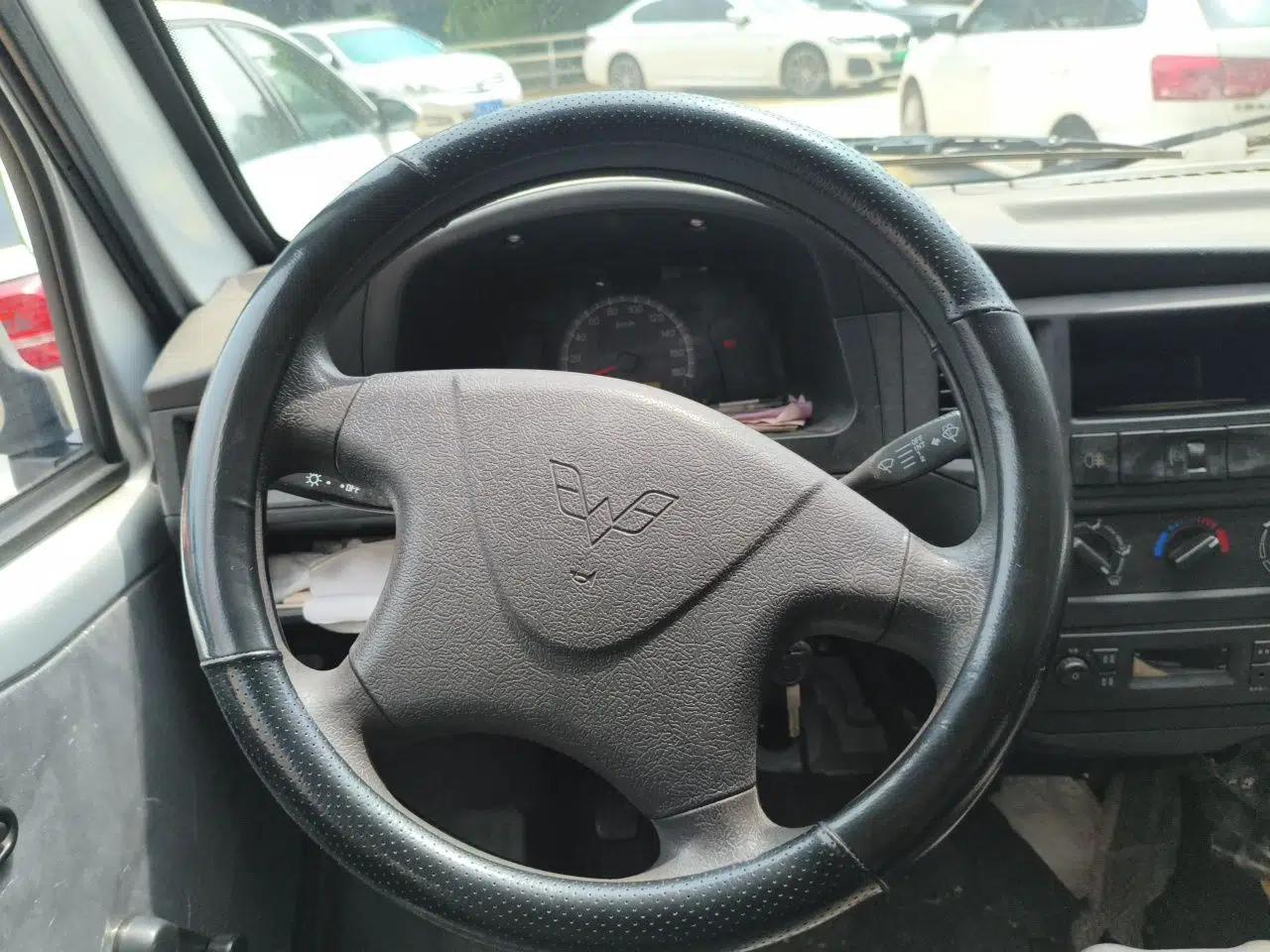 Wuling Zhiguang 2020 1.2L Practical Model China VI LSI — миниатюра 10