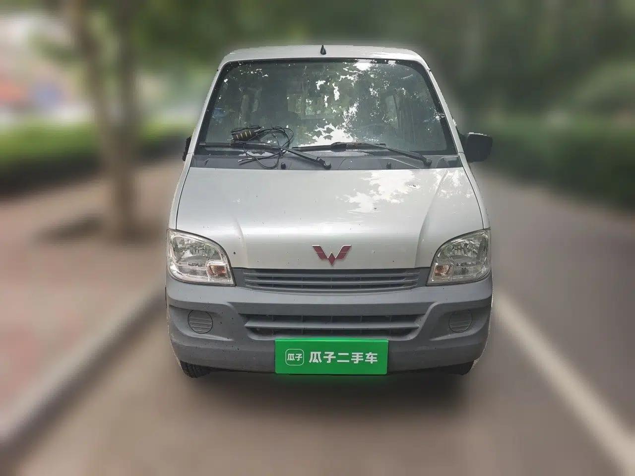 Wuling Zhiguang 2023 1.5L Practical Version 5/7 Seats — миниатюра 2
