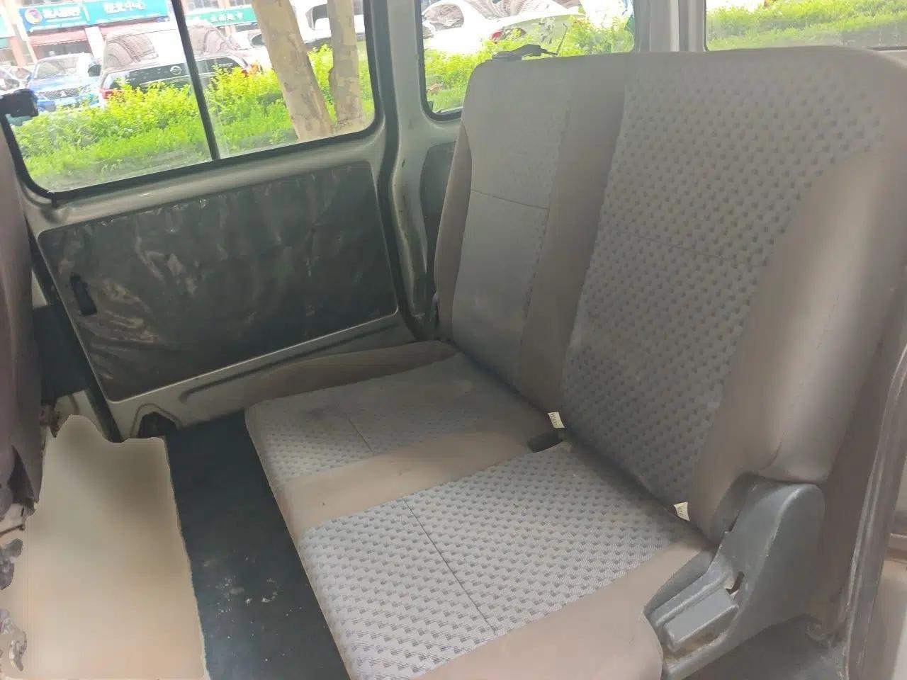 Wuling Zhiguang 2023 1.5L Practical Version 5/7 Seats — миниатюра 17
