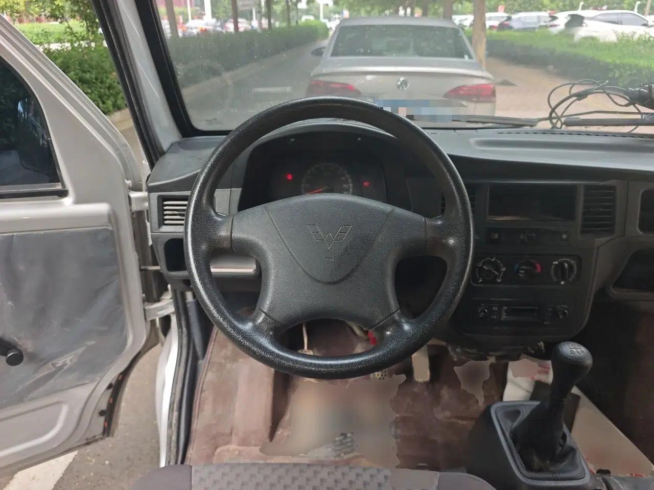 Wuling Zhiguang 2023 1.5L Practical Version 5/7 Seats — миниатюра 10