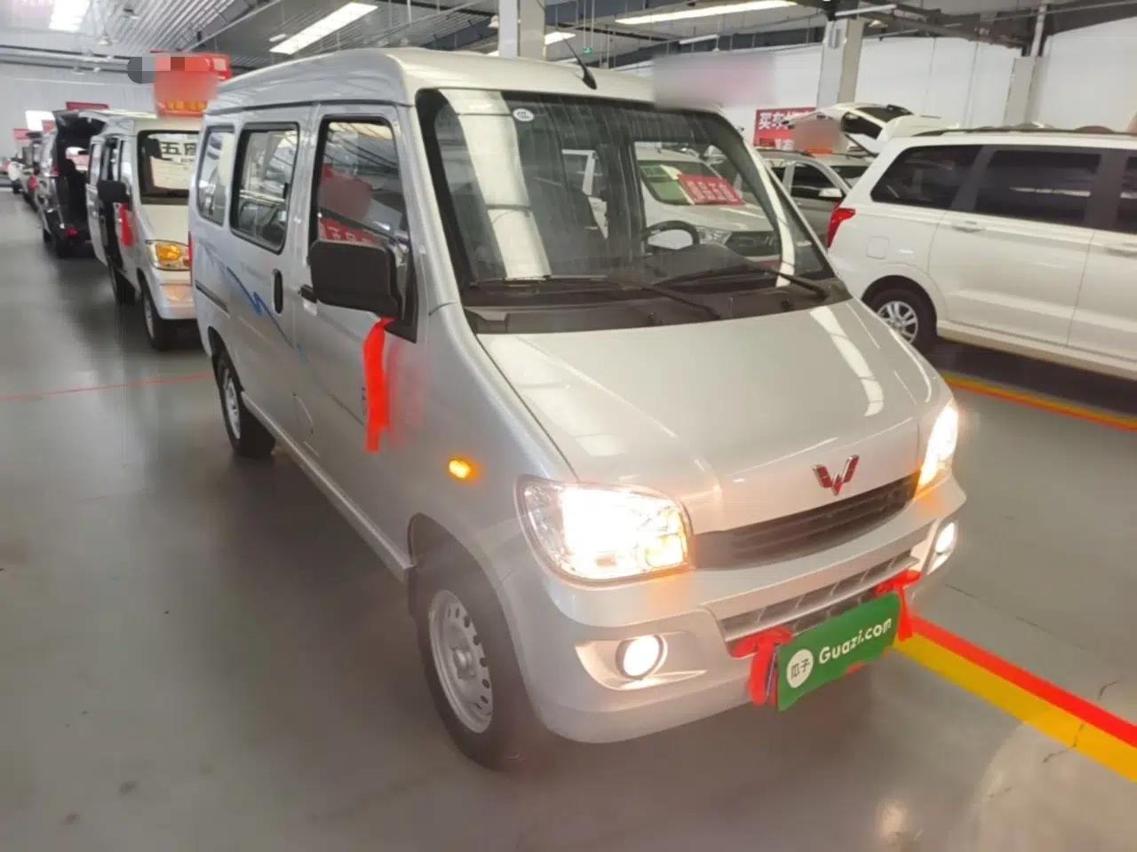 Wuling Zhiguang 2023 1.5L Practical Version 5/7 Seats — миниатюра 12
