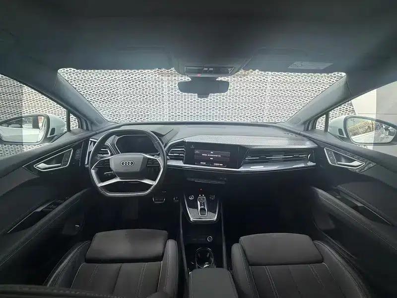 Audi Q4 e-tron 2023 50 e-tron quattro Expansion Edition — миниатюра 7