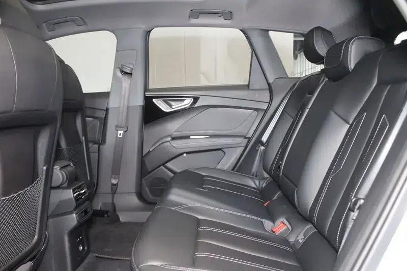 Audi Q4 e-tron 2024 Model 40 e-tron Adventure Edition — миниатюра 12