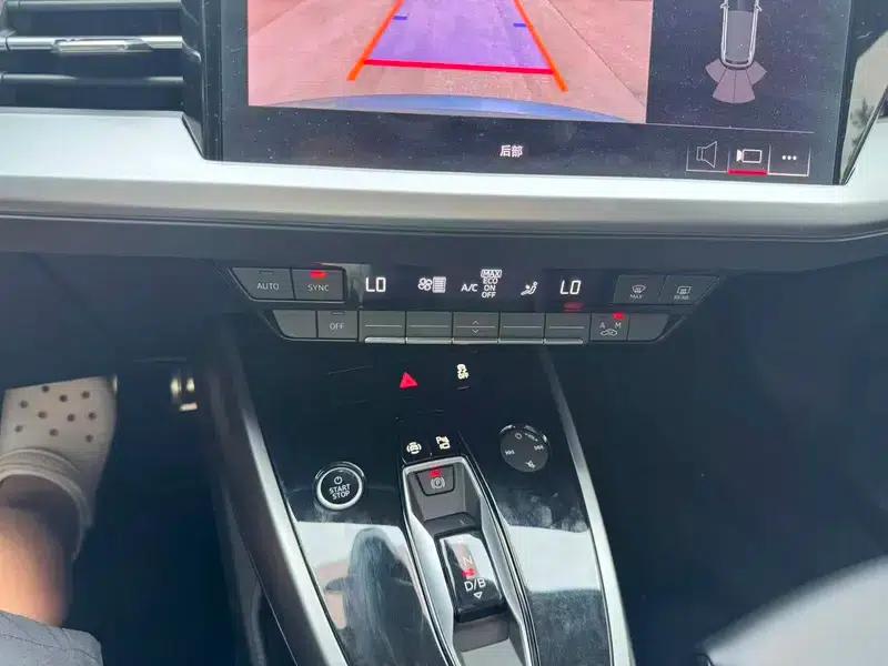 Audi Q4 e-tron 2024 Model 40 e-tron Adventure Edition — миниатюра 11
