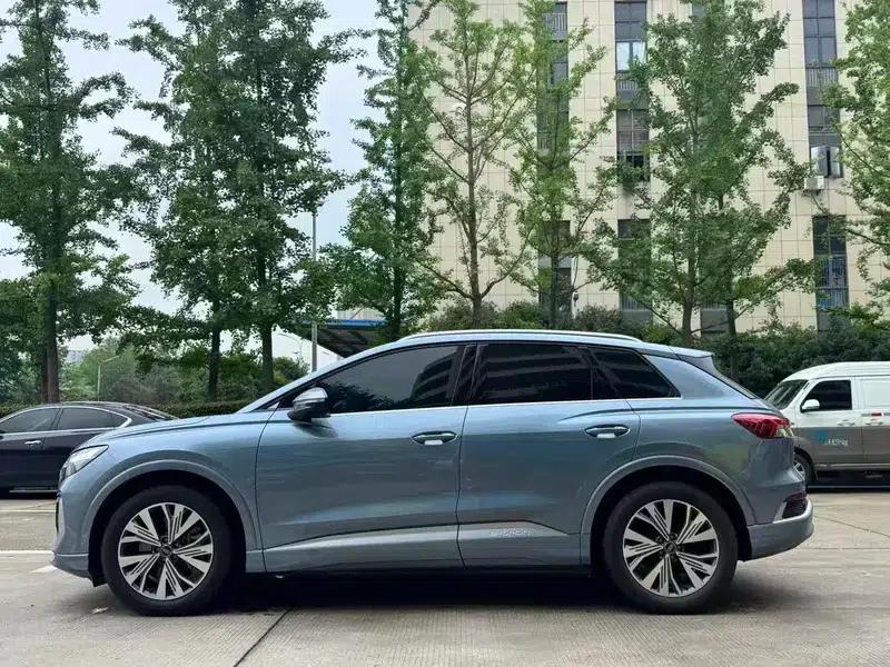 Audi Q4 e-tron 2024 Model 40 e-tron Adventure Edition — миниатюра 4