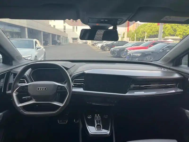 Audi Q4 e-tron 2024 Model 40 e-tron Trailblazer — миниатюра 13