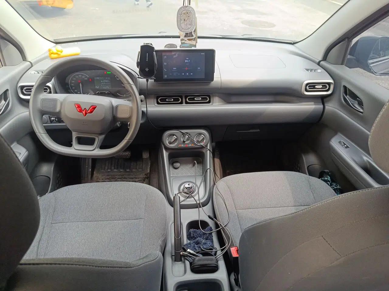 Wuling Hongguang New Energy 2024 All-Electric Model 300KM Standard Version — миниатюра 6