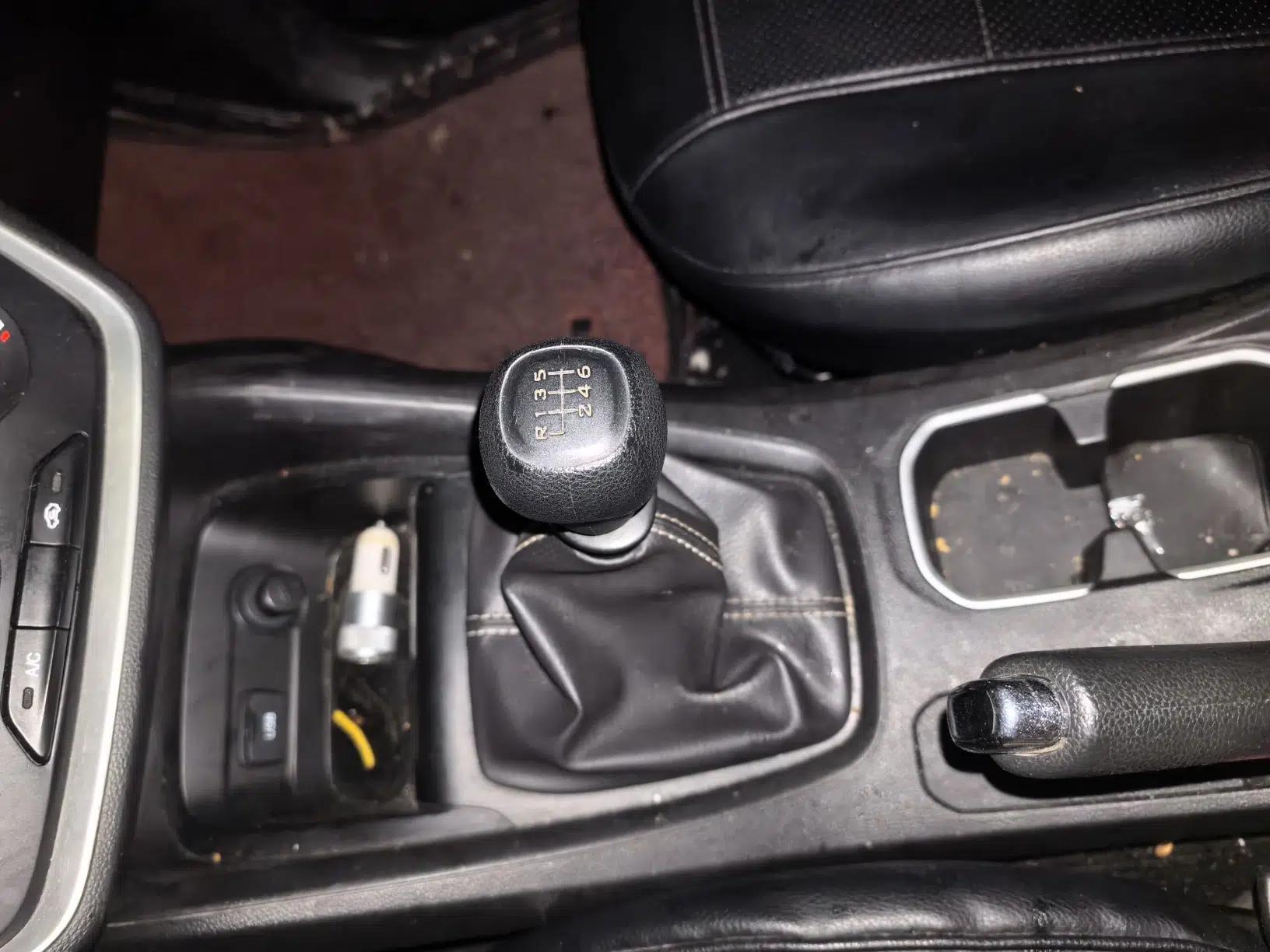 Wuling Hongguang S3 2019 1.5L Manual Comfort Model China VI Standard — миниатюра 14