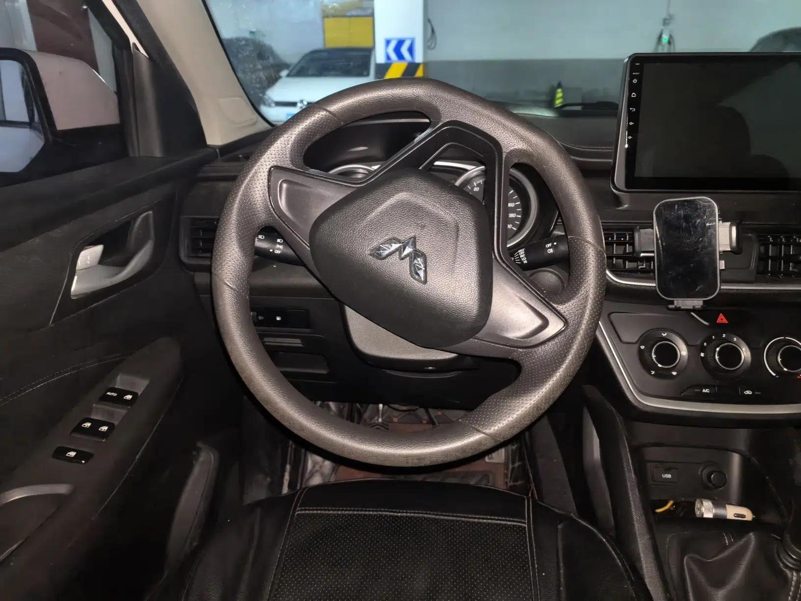 Wuling Hongguang S3 2019 1.5L Manual Comfort Model China VI Standard — миниатюра 10