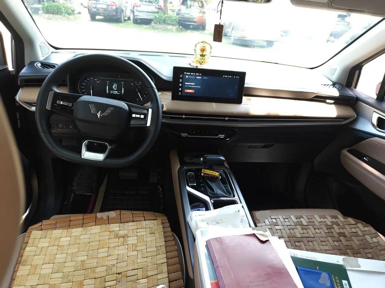 Wuling Jiachen 2022 1.5T CVT Deluxe Flagship Edition — миниатюра 9