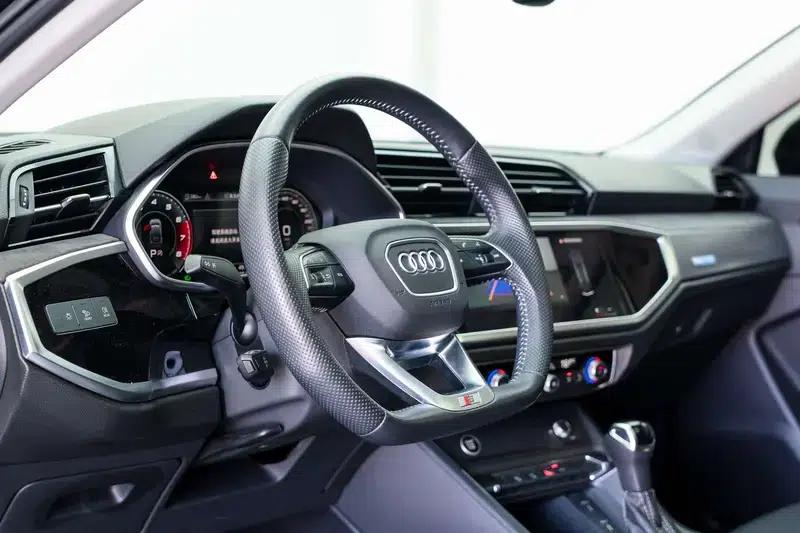 Audi Q3 Sportback 2022 40 TFSI Fashion Edition — миниатюра 18
