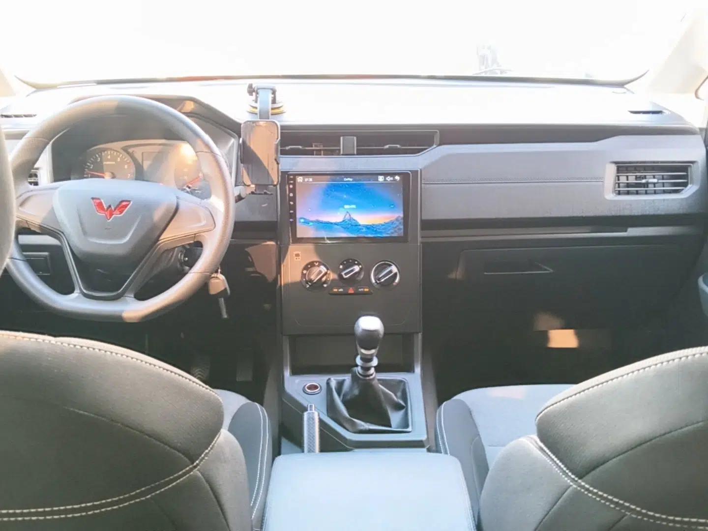 Wuling Hongguang PLUS 2019 1.5T Manual Standard Edition 5 Seats — миниатюра 12