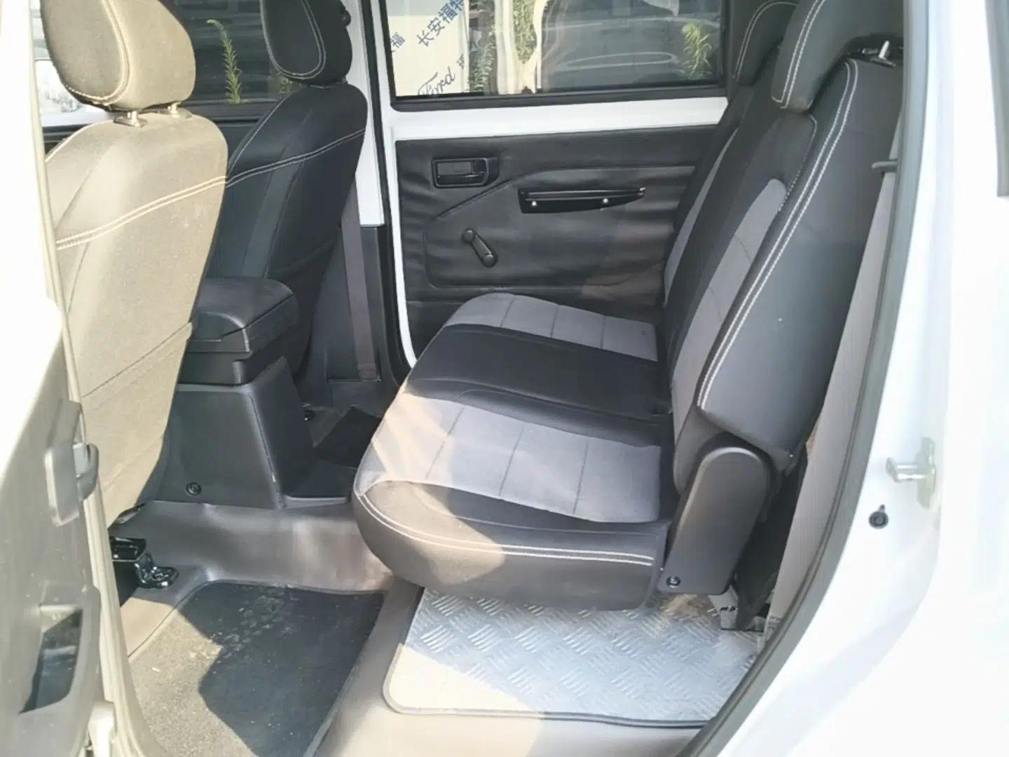 Wuling Hongguang PLUS 2019 1.5T Manual Standard Edition 5 Seats — миниатюра 20