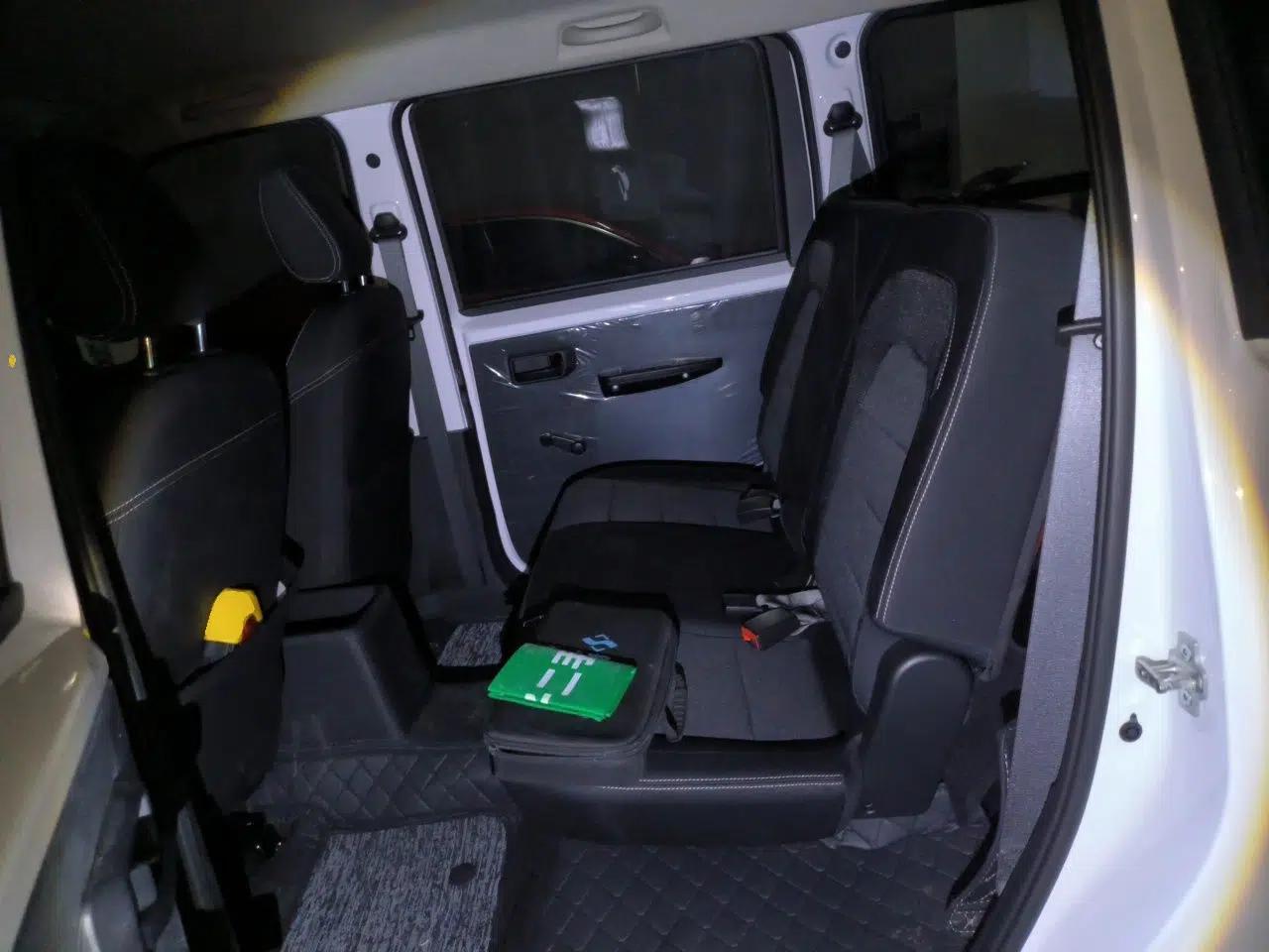 Wuling Hongguang PLUS 2020 1.5L Manual Standard Edition 5 Seats — миниатюра 17
