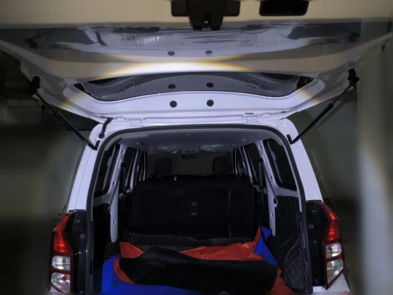 Wuling Hongguang PLUS 2020 1.5L Manual Standard Edition 5 Seats — миниатюра 19