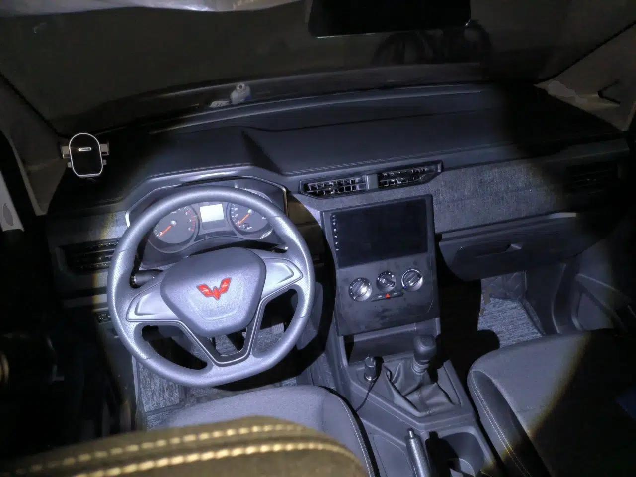 Wuling Hongguang PLUS 2020 1.5L Manual Standard Edition 5 Seats — миниатюра 9