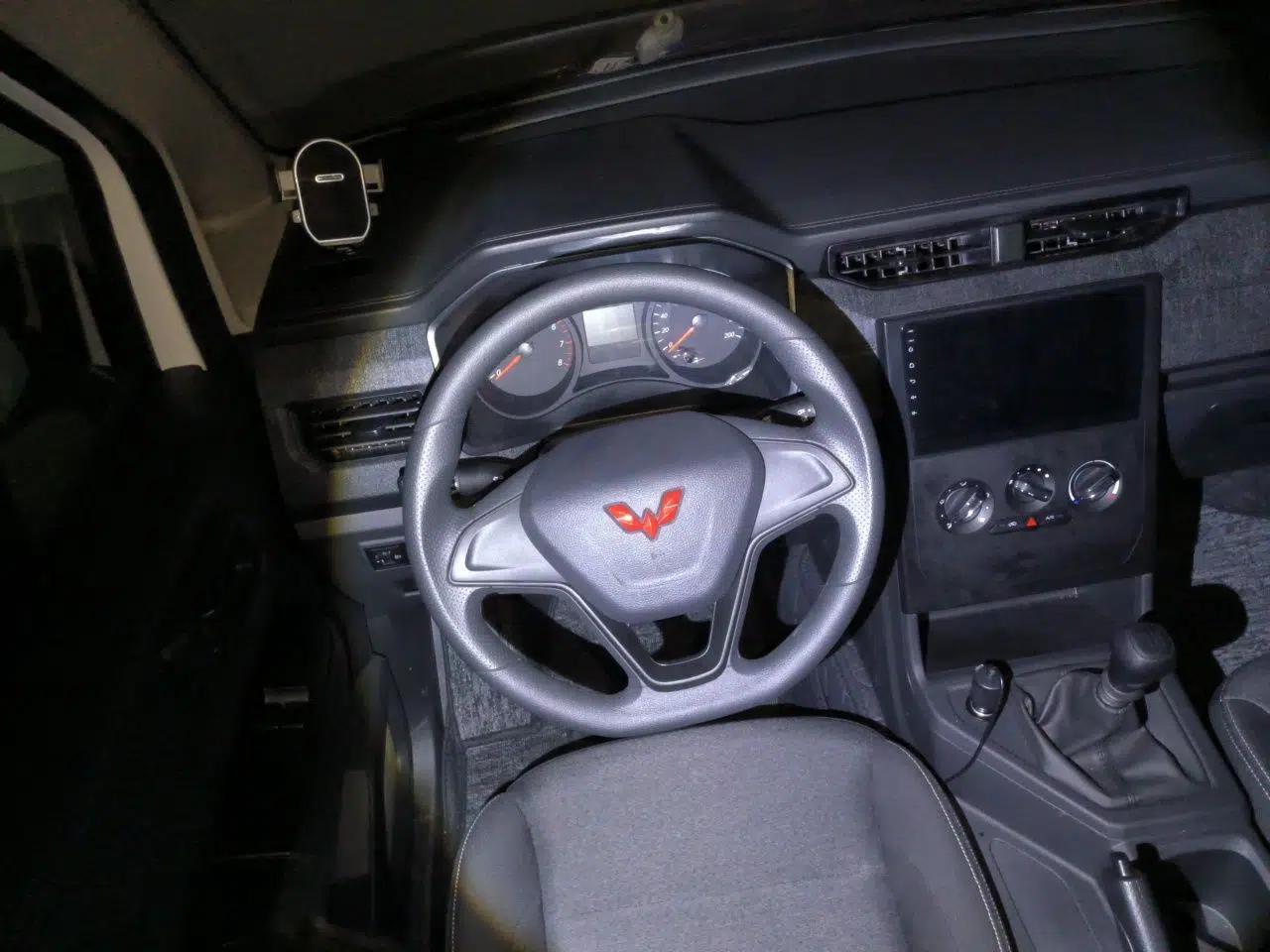 Wuling Hongguang PLUS 2020 1.5L Manual Standard Edition 5 Seats — миниатюра 10