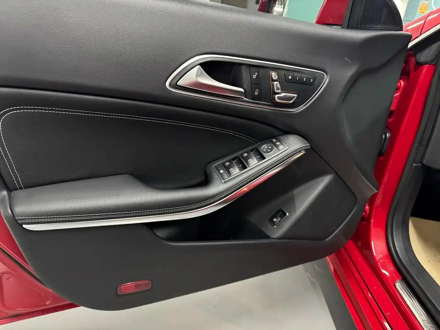 Imported Mercedes-Benz CLA 2016 Facelift CLA 200 Fashion Model — миниатюра 4