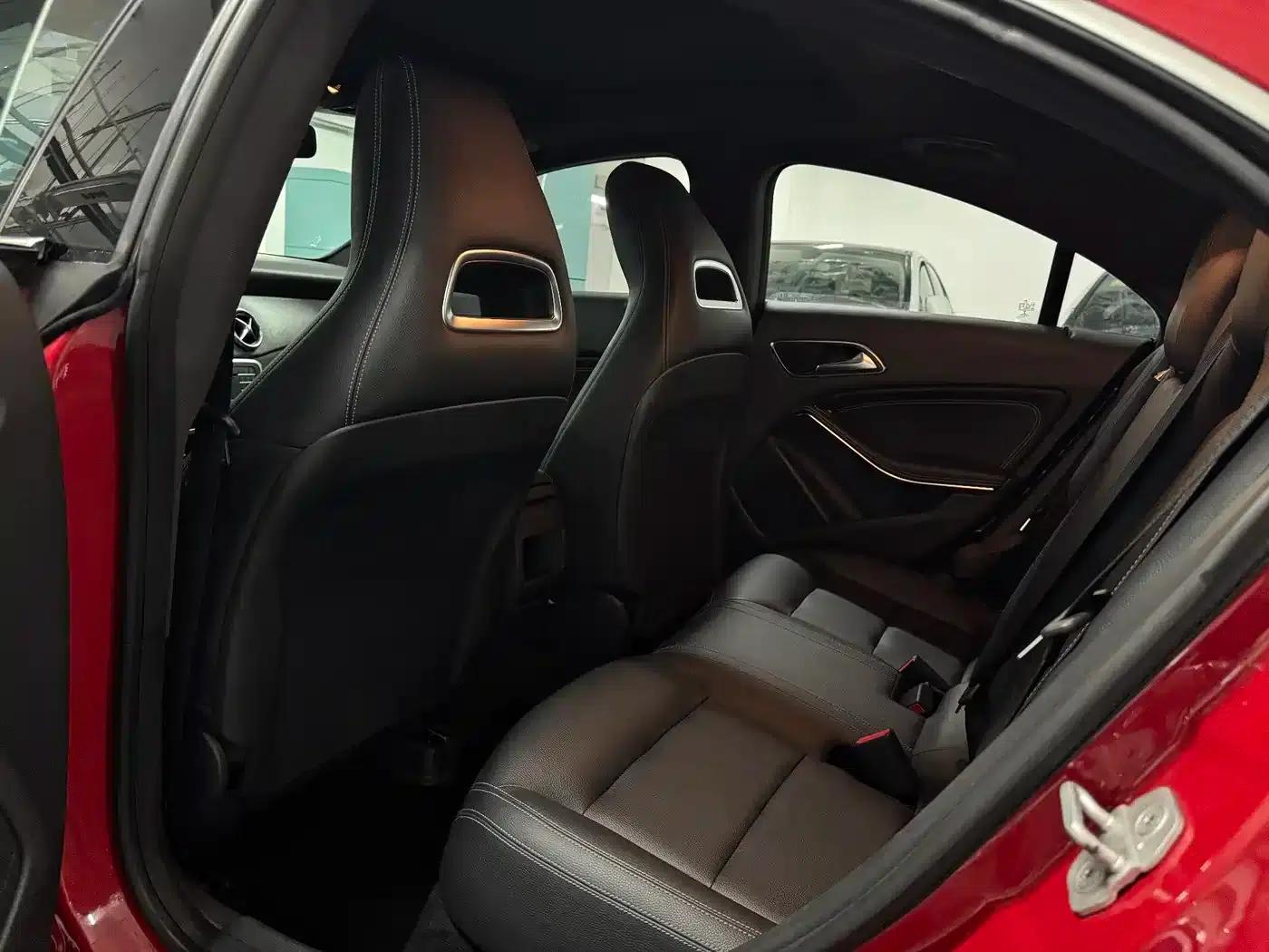 Imported Mercedes-Benz CLA 2016 Facelift CLA 200 Fashion Model — миниатюра 6