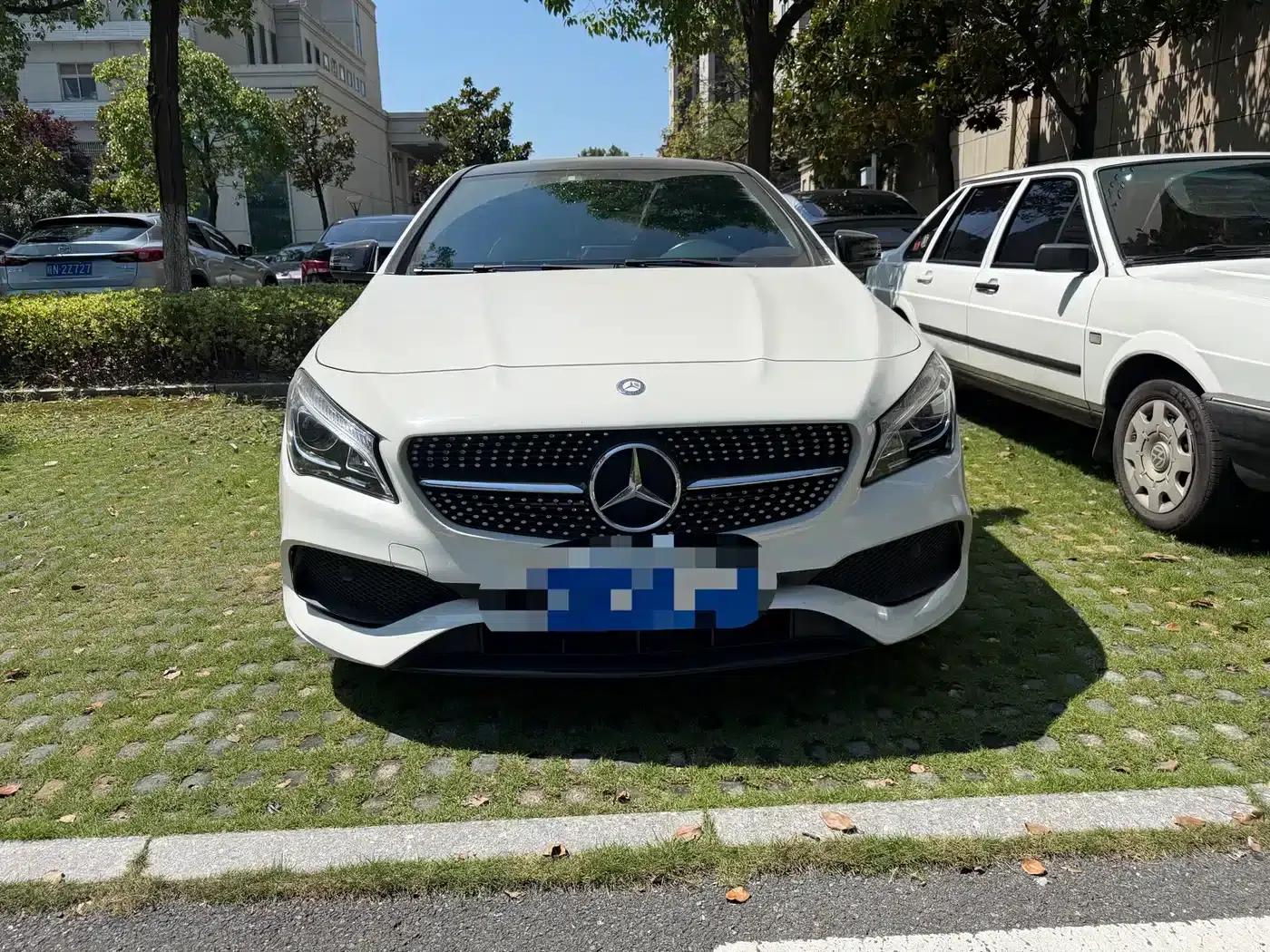 Imported Mercedes-Benz CLA 2016 CLA 220 4MATIC — миниатюра 1