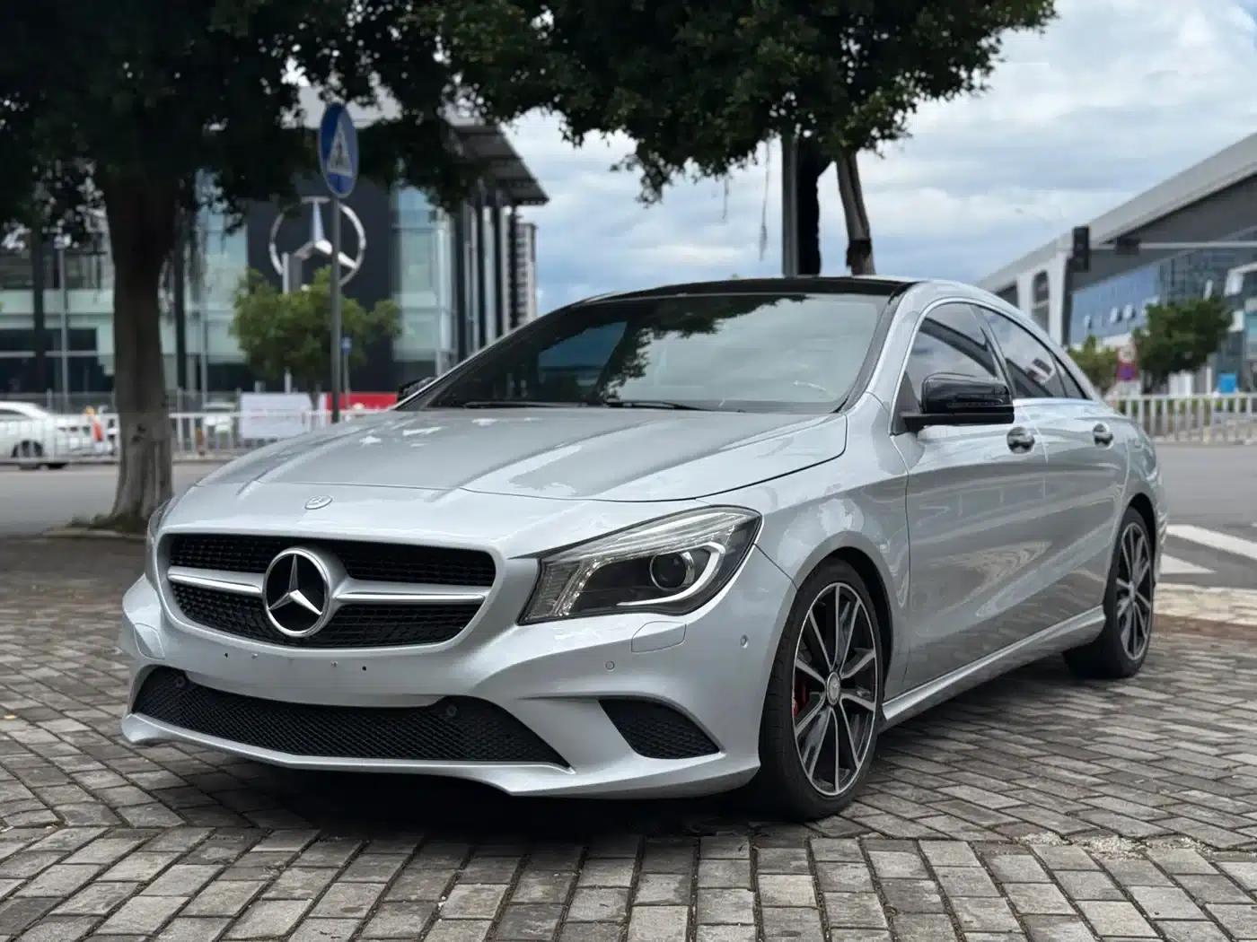 Imported Mercedes-Benz CLA 2015 model CLA 200 — миниатюра 1