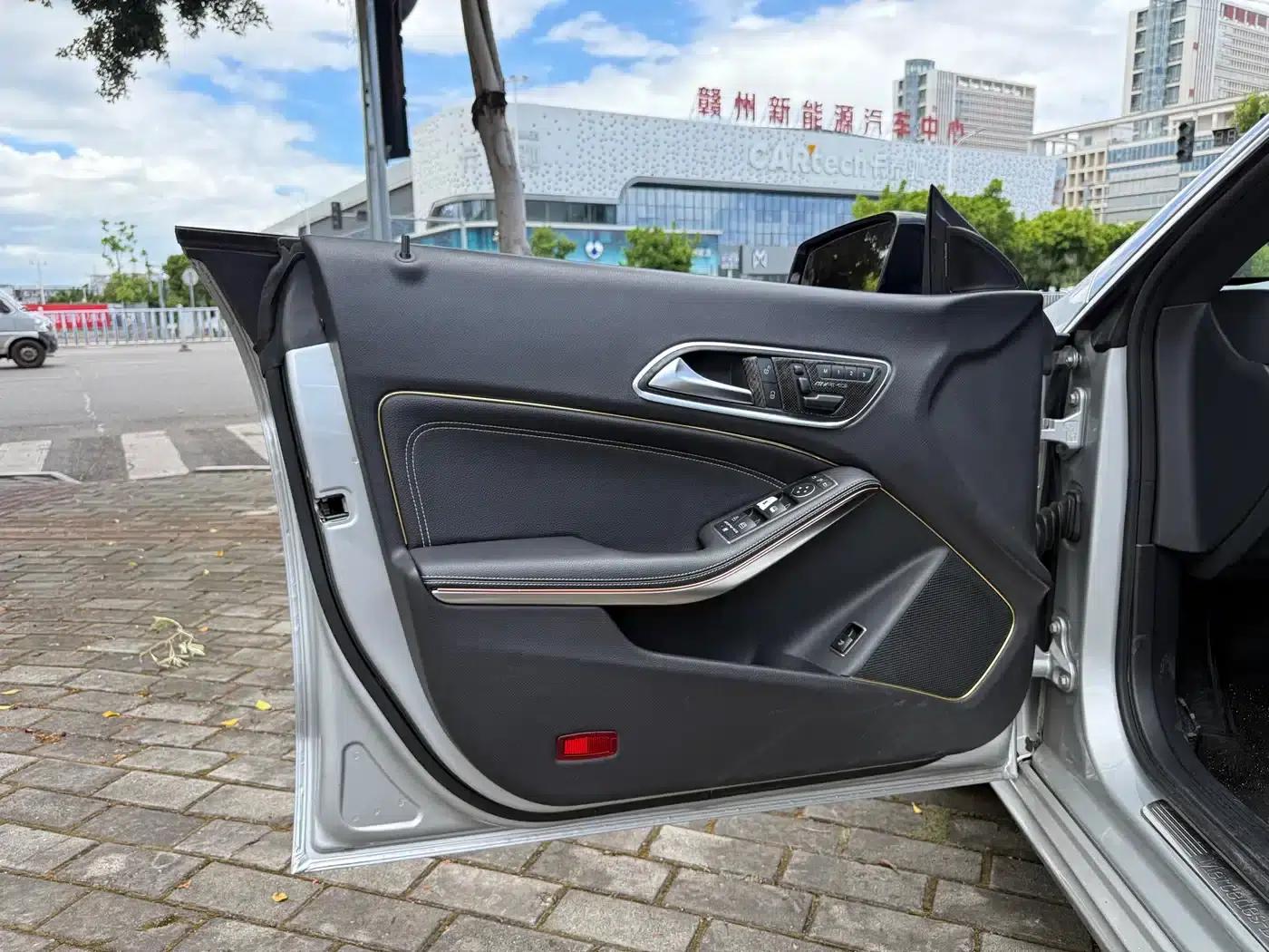 Imported Mercedes-Benz CLA 2015 model CLA 200 — миниатюра 13