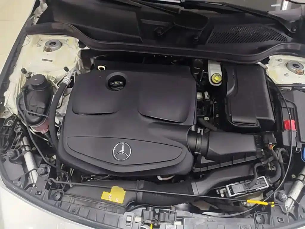 Imported Mercedes-Benz CLA 2018 CLA 200 Dynamic — миниатюра 20