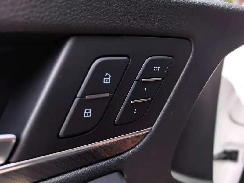 Audi Q5L Sportback 2022 Facelift 40 TFSI Luxury — миниатюра 12