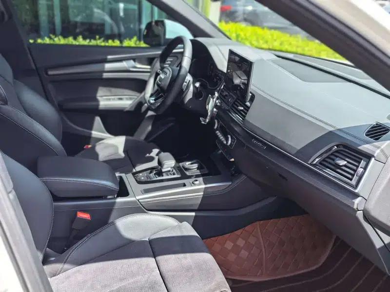 Audi Q5L Sportback 2022 Facelift 40 TFSI Luxury — миниатюра 17