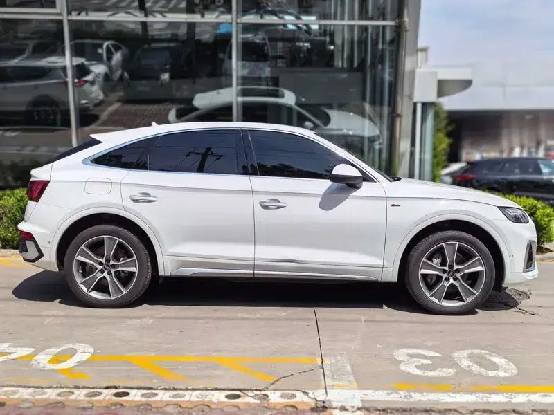 Audi Q5L Sportback 2022 Facelift 40 TFSI Luxury — миниатюра 7