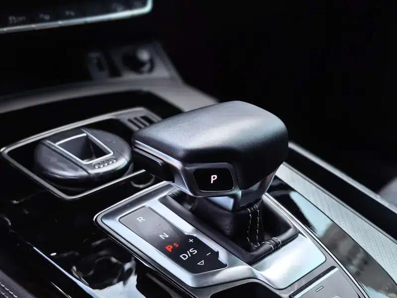 Audi Q5L Sportback 2022 Facelift 40 TFSI Luxury — миниатюра 10