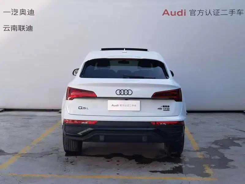Audi Q5L Sportback 2022 Facelift 45 TFSI Luxury — миниатюра 3