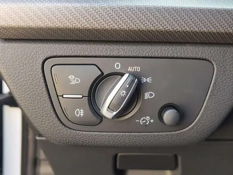 Audi Q5L Sportback 2022 Facelift 45 TFSI Luxury — миниатюра 23
