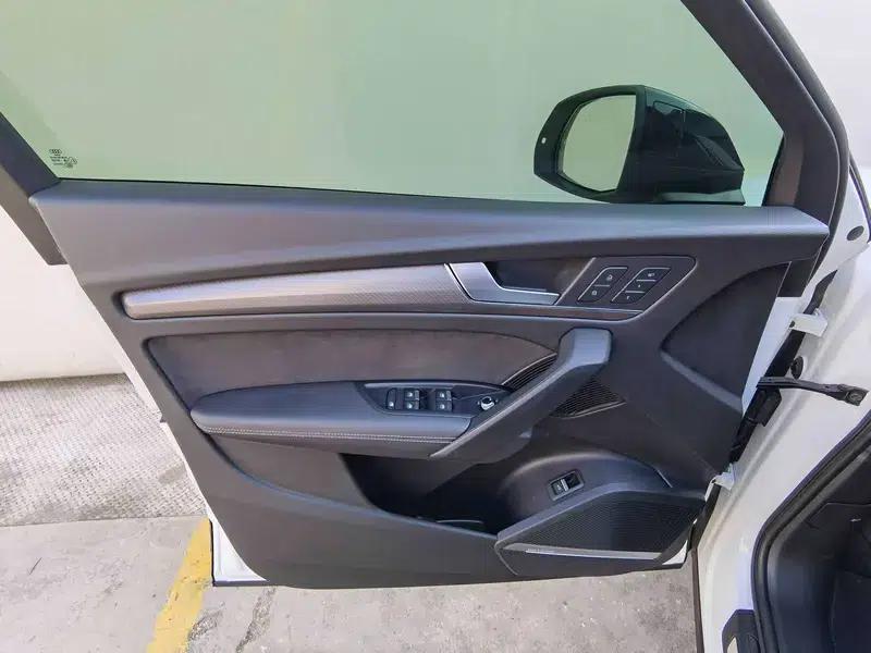 Audi Q5L Sportback 2022 Facelift 45 TFSI Luxury — миниатюра 27
