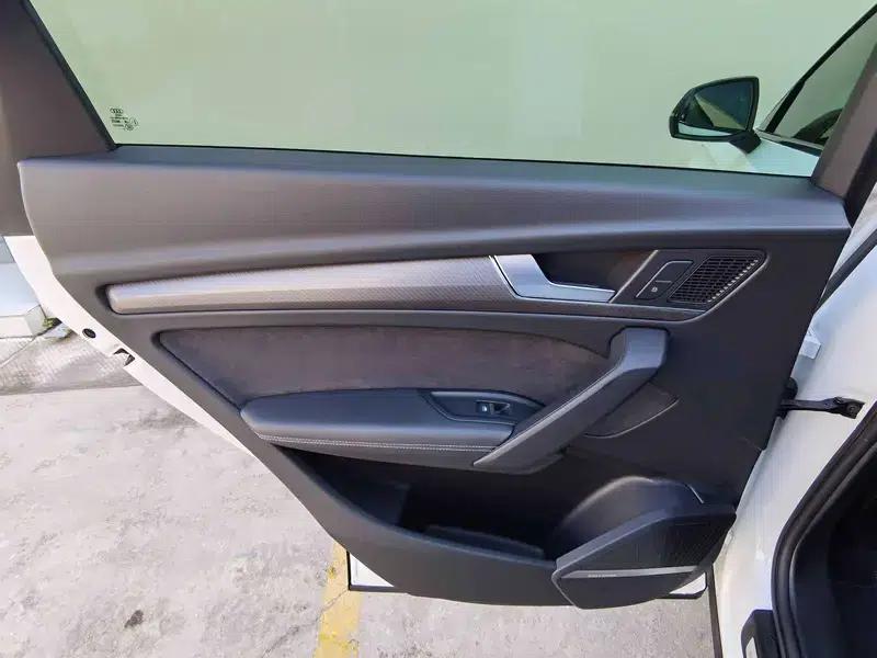Audi Q5L Sportback 2022 Facelift 45 TFSI Luxury — миниатюра 10