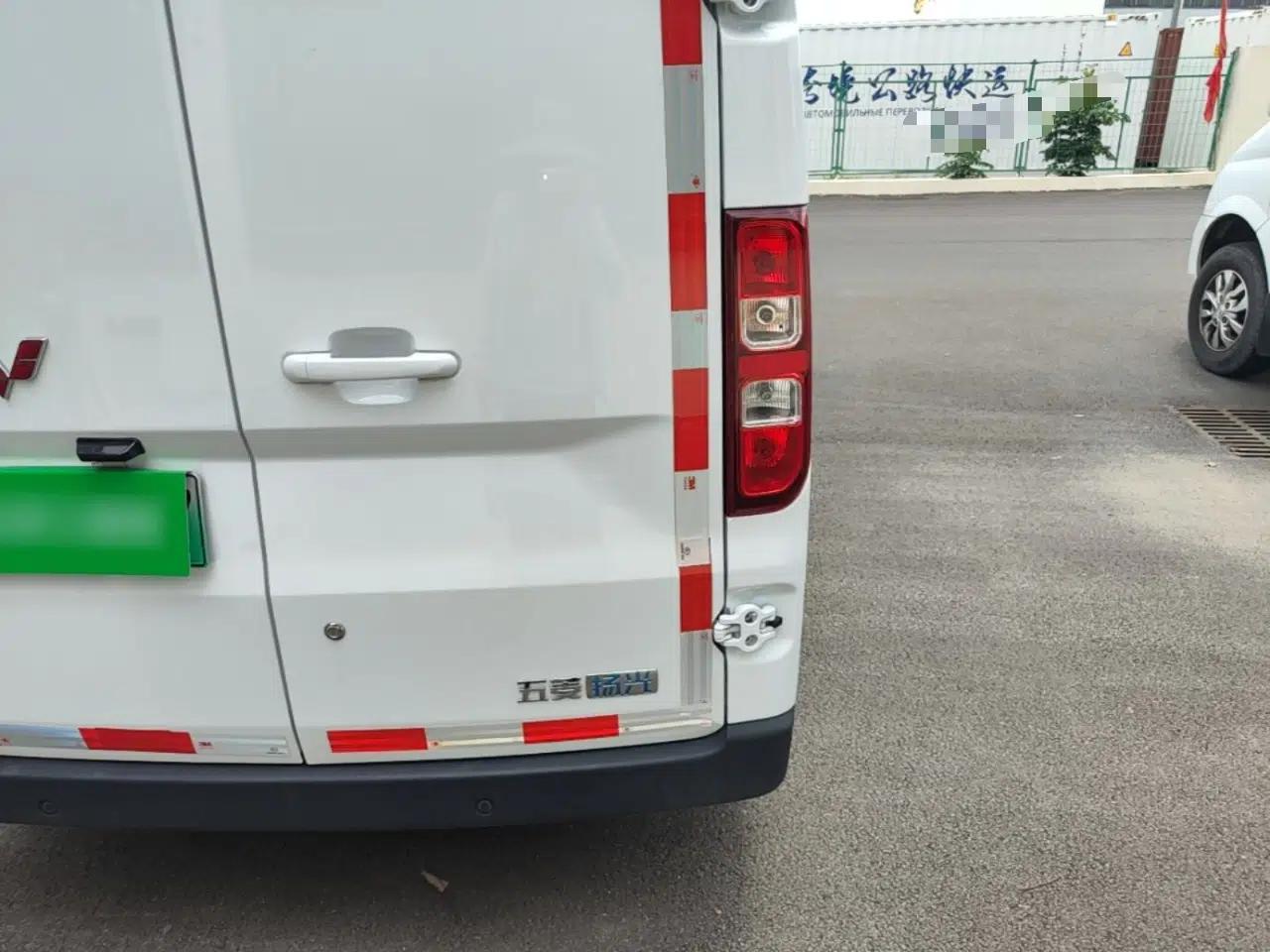 Wuling Yangguang 2026 Model, 300km Window-Sealed Comfort Edition — миниатюра 14