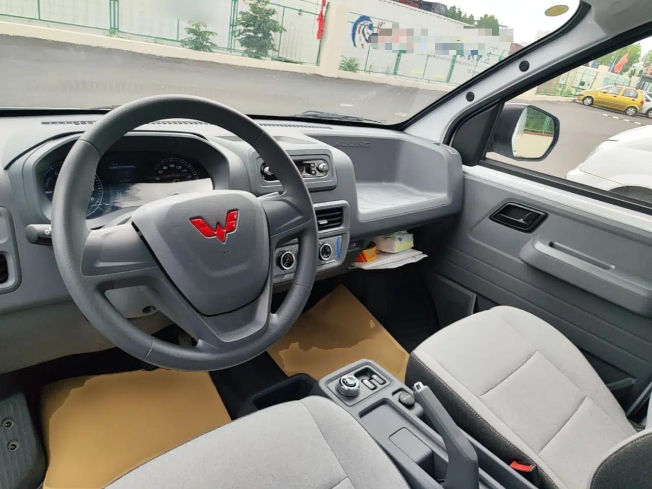 Wuling Yangguang 2026 Model, 300km Window-Sealed Comfort Edition — миниатюра 17