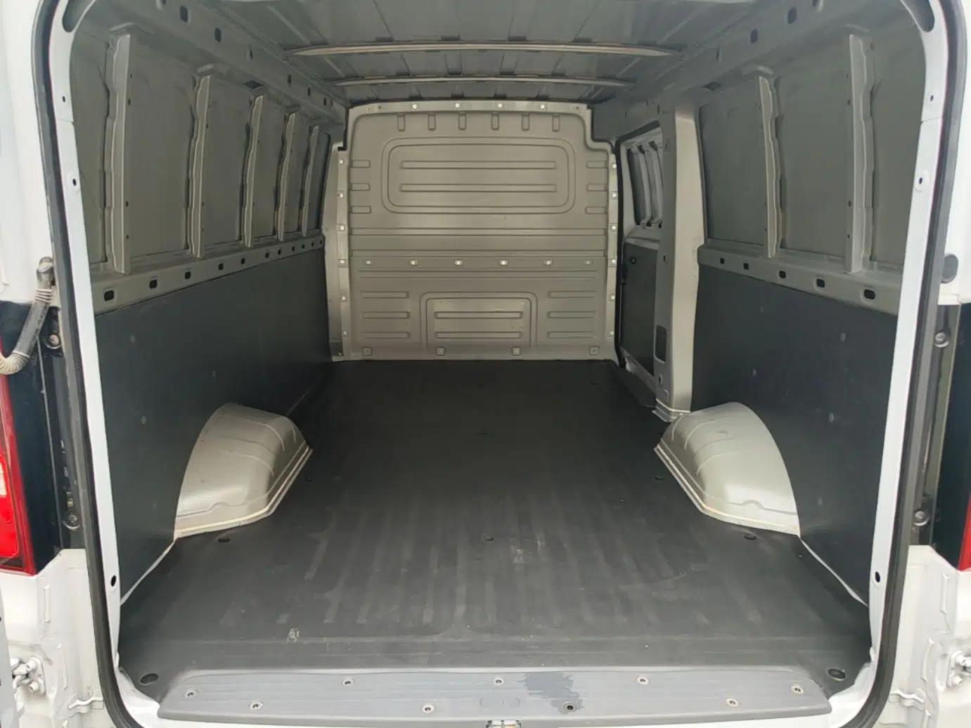 Wuling Yangguang 2026 Model, 300km Window-Sealed Comfort Edition — миниатюра 27