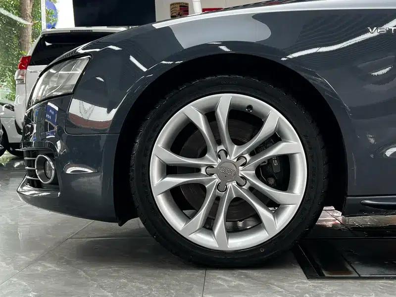 2010 Audi S5 3.0T Sportback — миниатюра 12