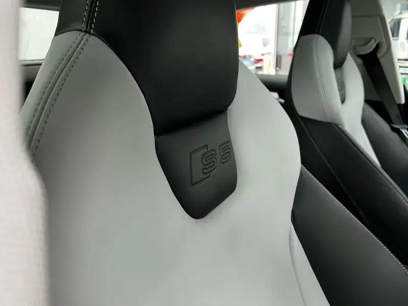 2010 Audi S5 3.0T Sportback — миниатюра 15
